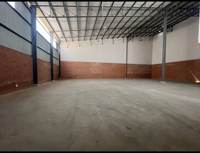 677M² WAREHOUSE TO LET IN COSMO BUSINESS PARK